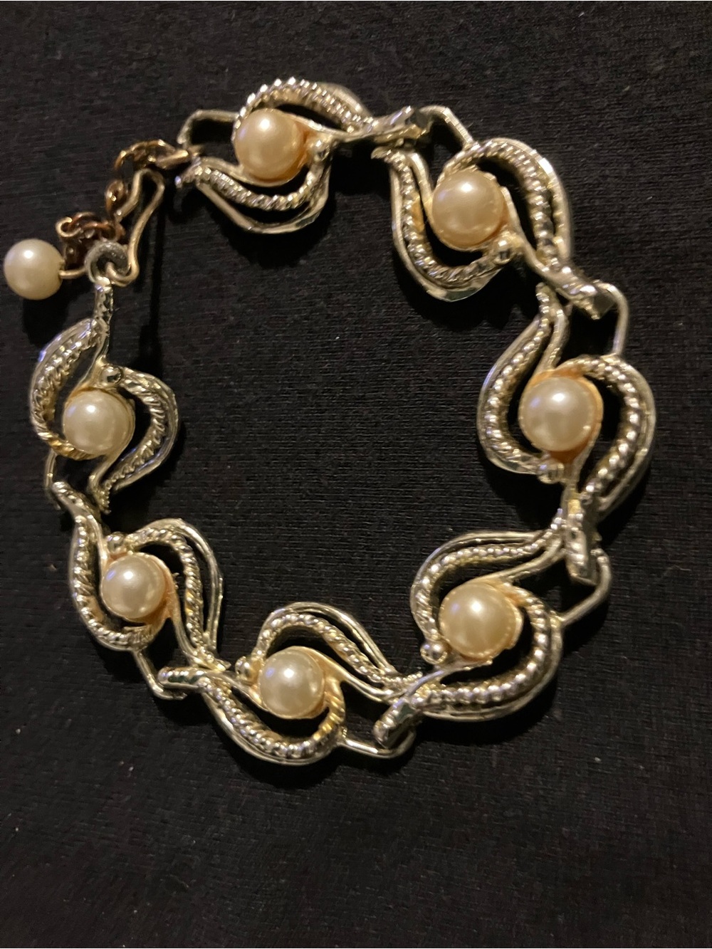 Estate Gold-Tone Pearl Link Bracelet — Cream Pearls - Picture 6 of 7